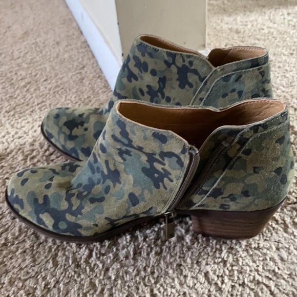 Lucky brand camo booties - LIKE NEW - Picture 2 of 4